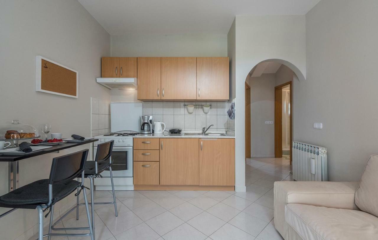 Apartment Green With Balcony Nova Vas  Екстер'єр фото