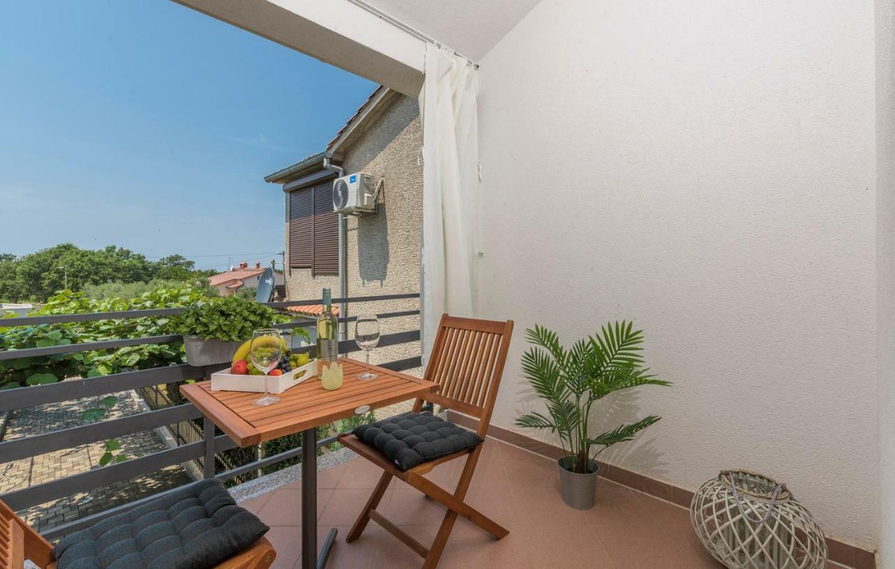 Apartment Green With Balcony Nova Vas  Екстер'єр фото